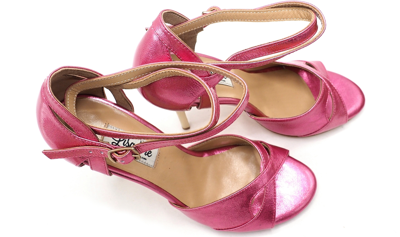 Lisadore - Pink / Fucsia Metallic Lack Butterfly - Lisadore